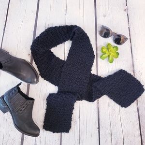 Knit Black Scarf